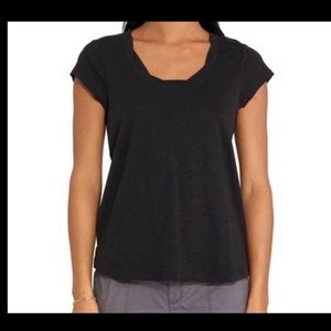 Social Standard By Sanctuarty Women's Amber Scoop Neck Black Tee